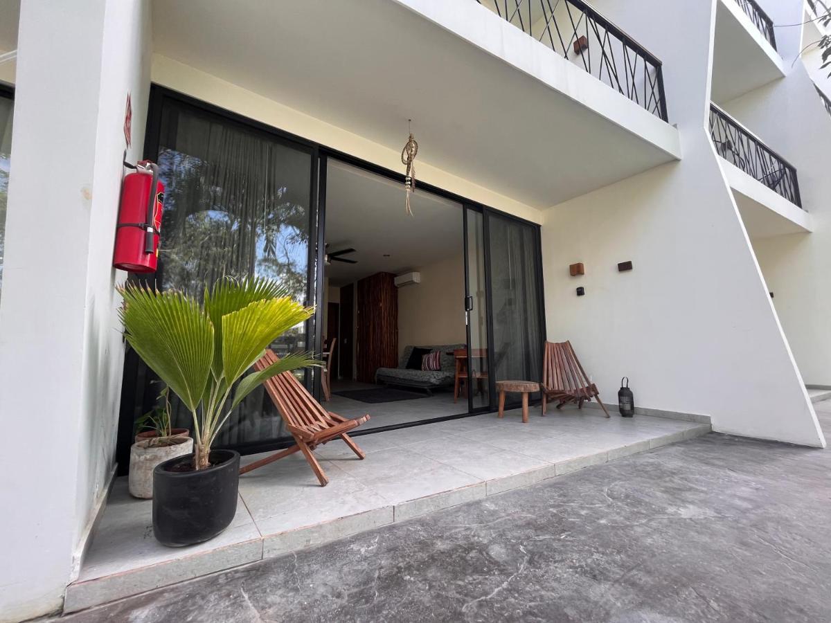 Condo Jungle Apartment & Private Patio ตูลุม ภายนอก รูปภาพ